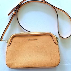 Michael Kors Houston Large Crossgrain Leather Double-Zip Crossbody Bag